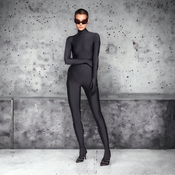 👡 🆕 Balenciaga Women Square Knife Slingback 80mm Mule W/ Rhinestones in Black - Picture 9 of 10